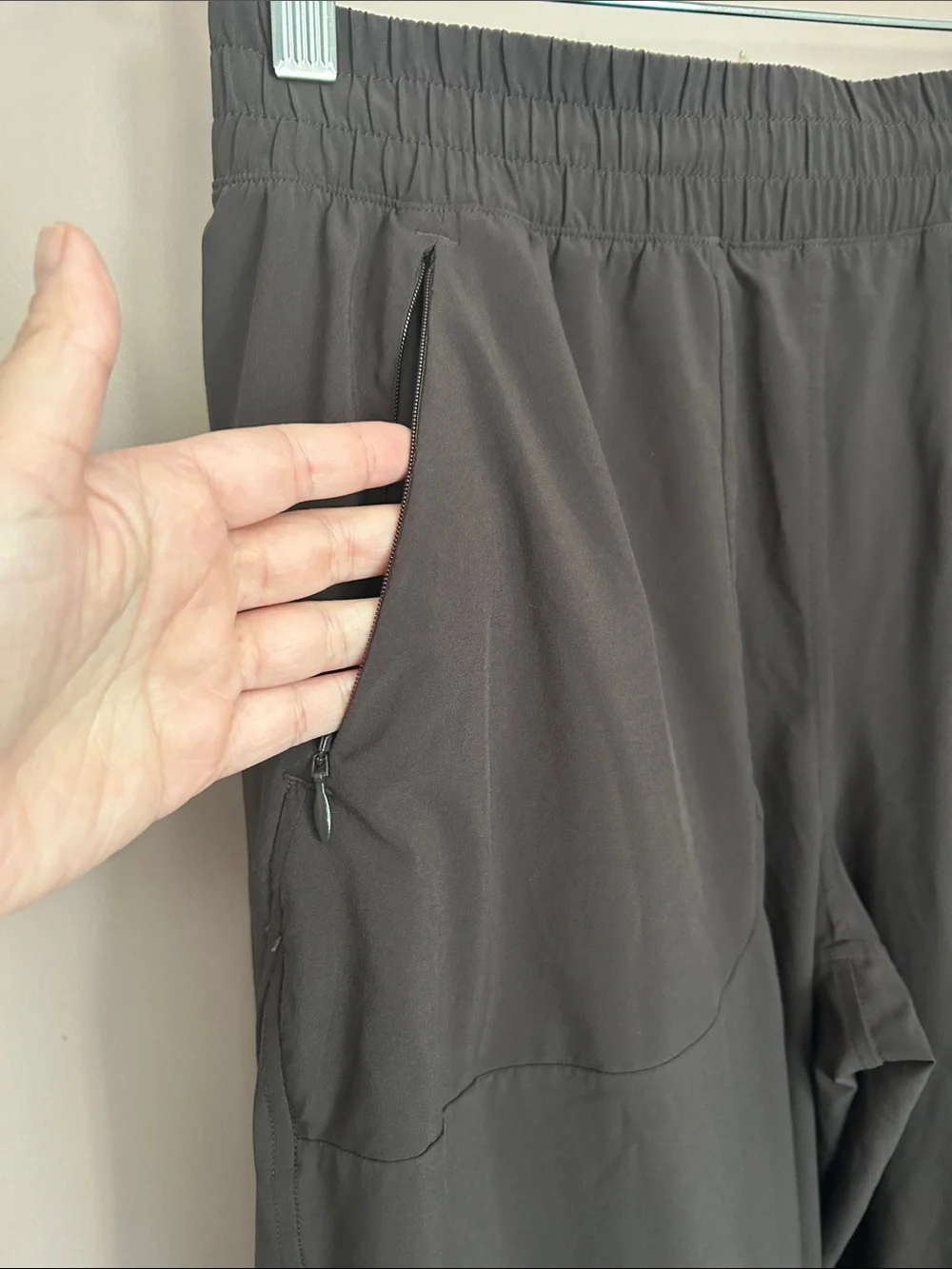 Lululemon Swift Mid Rise Wide Leg Pant Brown Lightweight Size 6